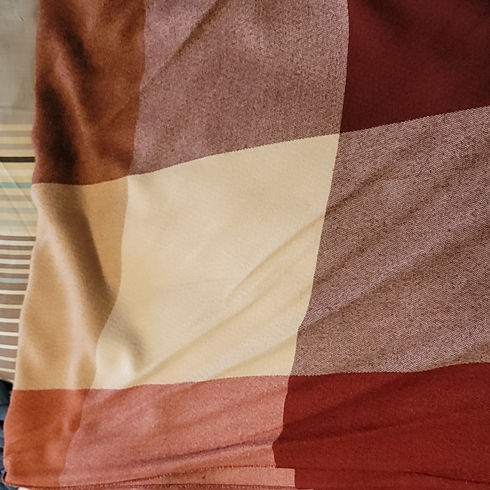 Causebox poncho - Picture 3 of 4